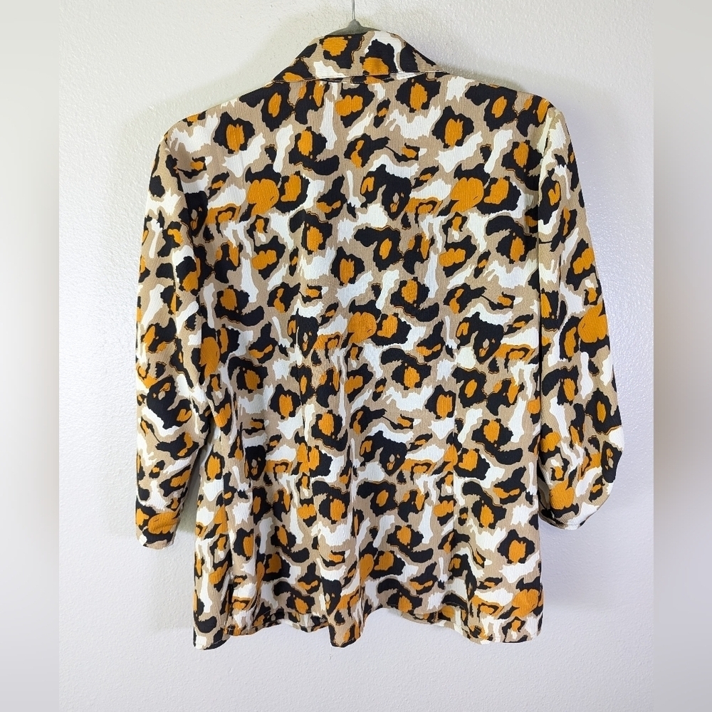 Notations women's cheetah print top with black tank attached size L - Picture 2 of 5
